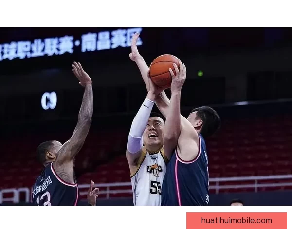 科尔控制主力上场时间应对背靠背文班自信心爆棚展现强大潜力